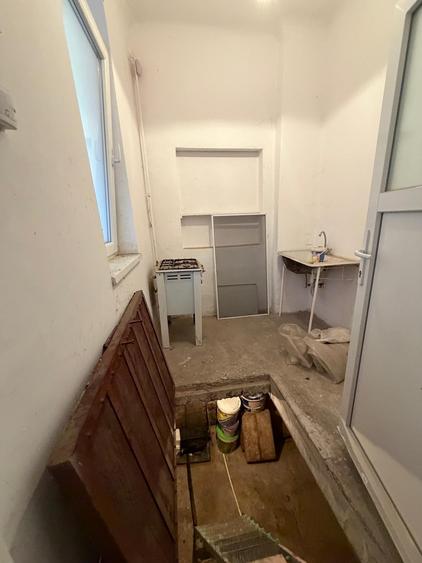 Apartament cu 2 camere semidecomandat în Victoriei