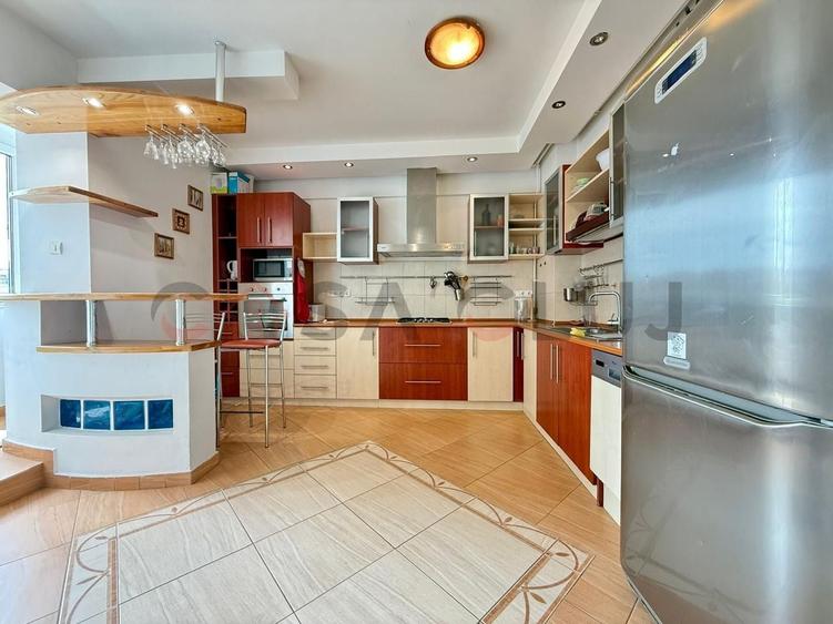 Apartament cu 4 camere semidecomandat, mobilat în Zorilor
