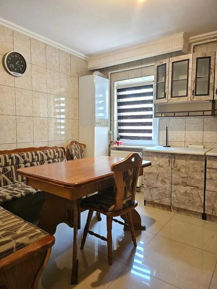 Apartament cu 2 camere decomandat în Teilor