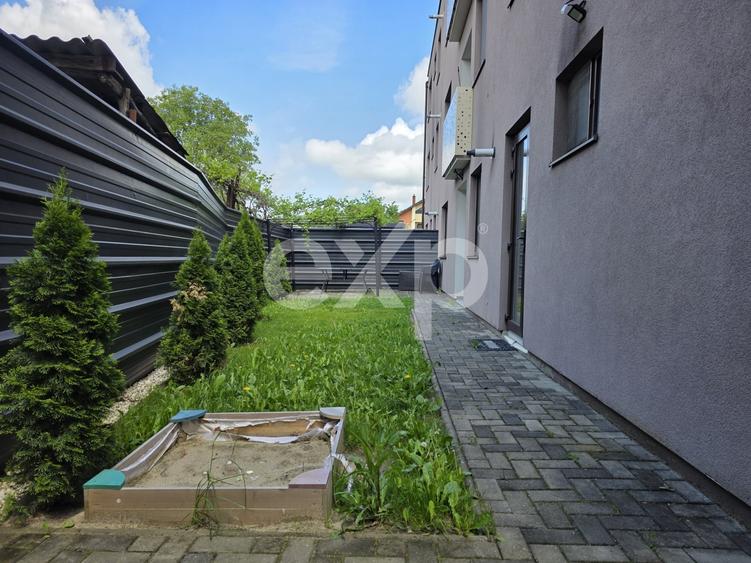 Apartament cu 5 camere decomandat, mobilat în Florești