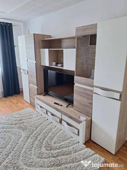 Apartament cu 2 camere decomandat, mobilat în Micro 17