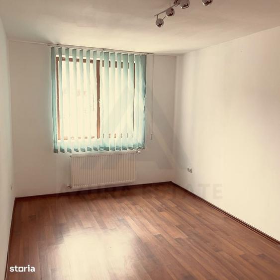 Casă cu 4 camere în Șelimbăr