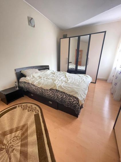 Duplex cu 4 camere cu Canalizare în Valea Adâncă
