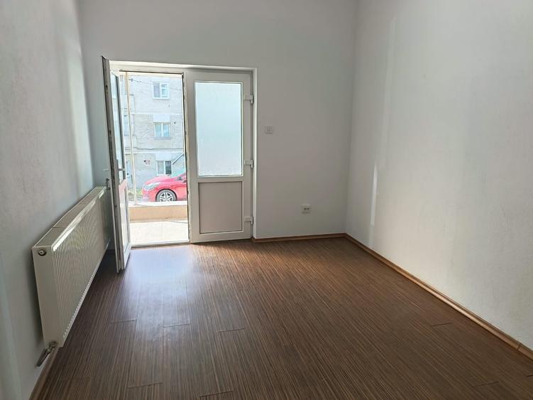 Spațiu comercial, de 126 mp, în Central