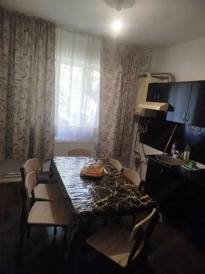 Garsonieră decomandată în Steaua