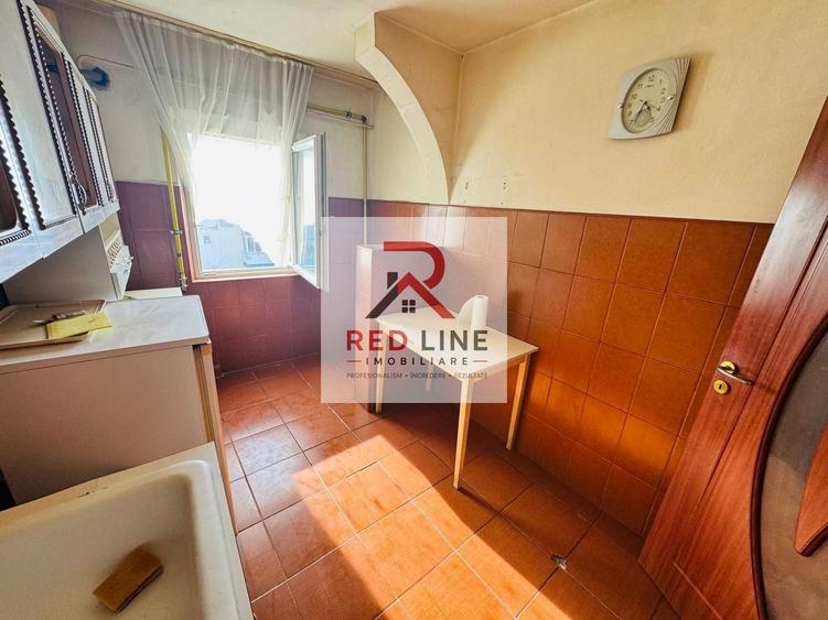 3 camere, decomandat, 2 balcoane,termositem,gaze in  zona semicentrala - 5