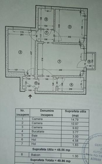 Apartament cu 3 camere semidecomandat în Berceni