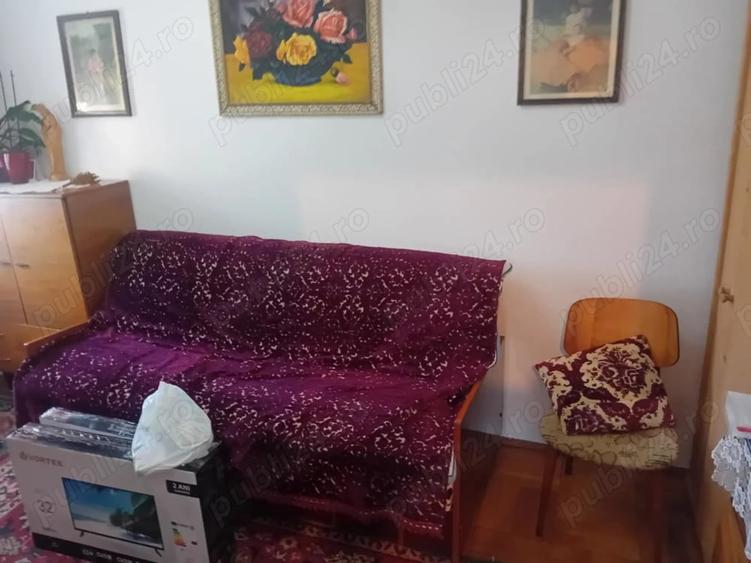 Apartament cu 3 camere decomandat în Mărăței