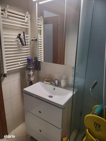 Apartament cu 4 camere în Tei