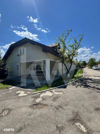 Casă cu 5 camere cu Teren 400 Mp în Central