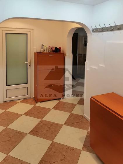 Apartament cu 3 camere decomandat, mobilat în Răcădău