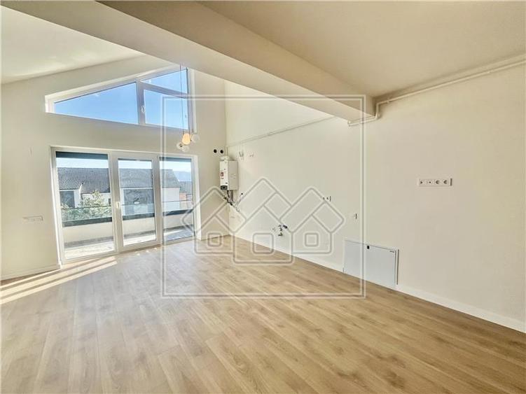 Penthouse cu 2 camere nedecomandat în Exterior Vest