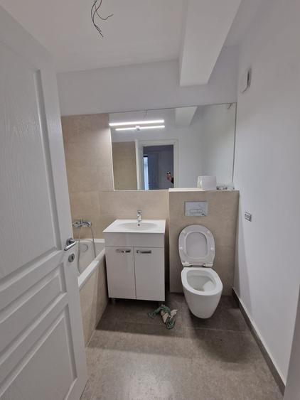 Apartament cu 3 camere decomandat în Păcurari