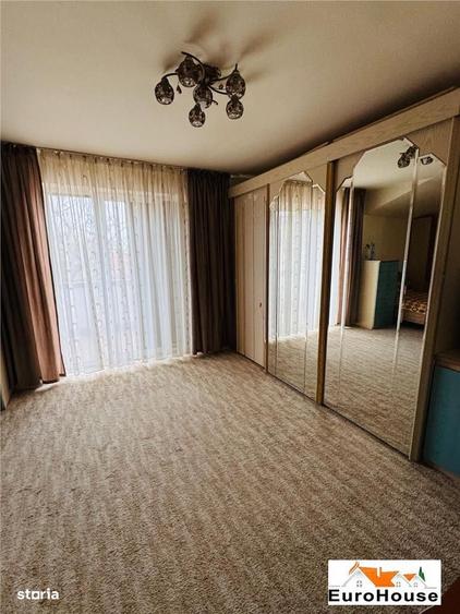 Casă cu 4 camere în Central