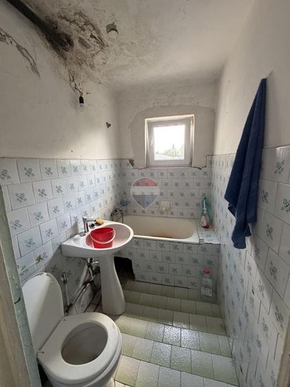 Apartament cu 3 camere decomandat în Sud