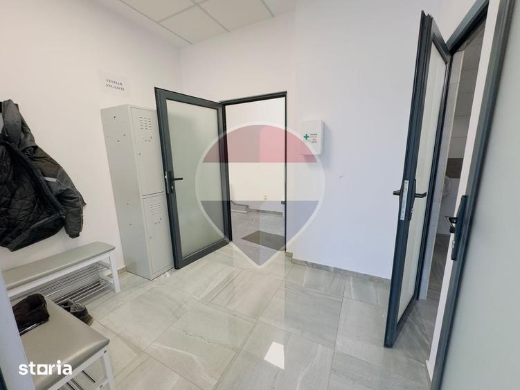 Spațiu comercial, de 2,000 mp, în Vest