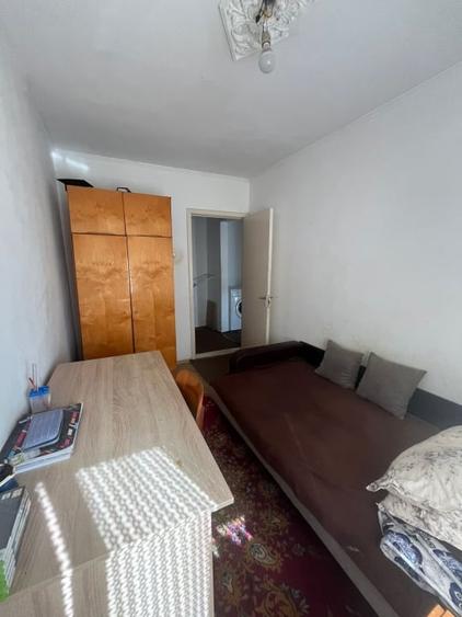 Apartament cu 3 camere decomandat în Vidin-Progresul