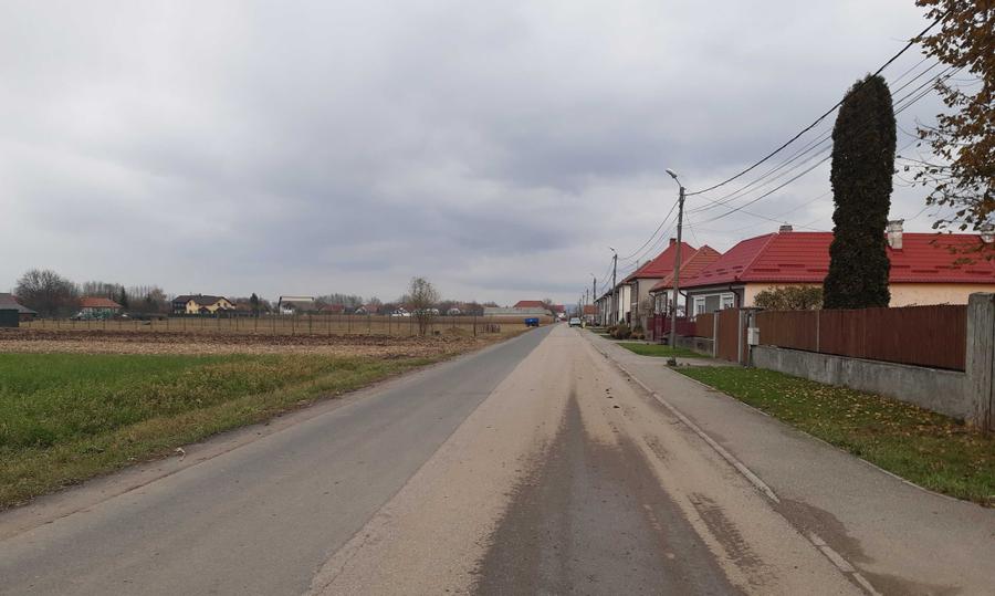 Vand teren intravilan construibil toate utilitatile la drum asfaltat pozitionare foarte buna central Lunca Calnicului - Brasov - 11