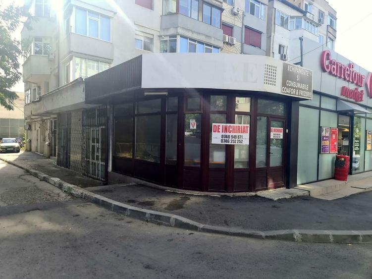 Spațiu comercial, de 75 mp, în Port