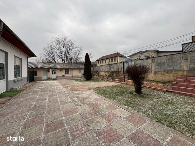 Spațiu comercial, de 300 mp, în Băjești