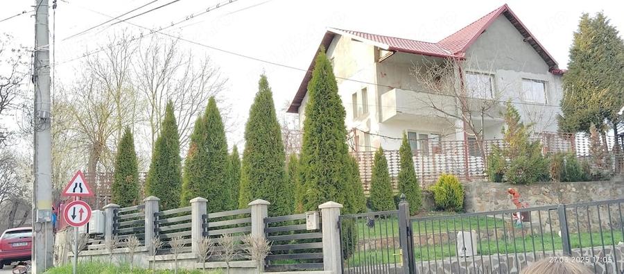 Casă cu Teren 375 Mp în Central