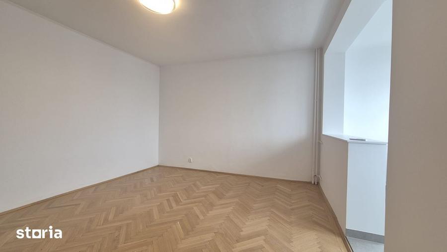 Apartament cu 3 camere decomandat, mobilat în Dristor
