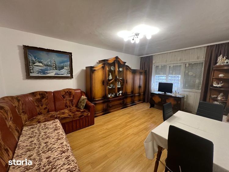 Apartament cu 6 camere decomandat în Calea Aradului