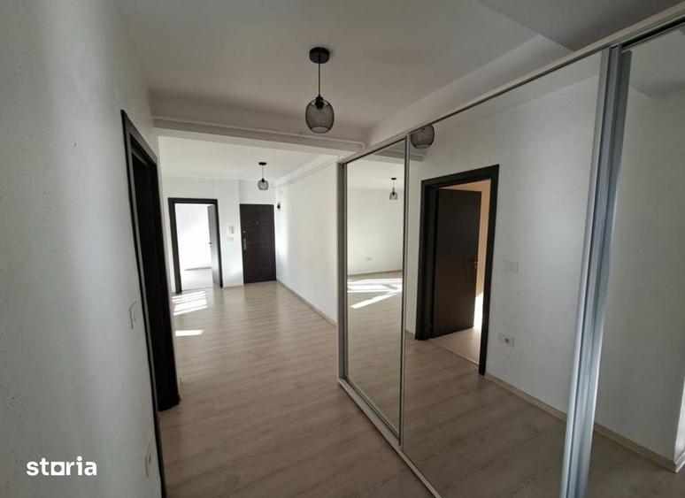 Apartament cu 3 camere decomandat în Valea Lupului