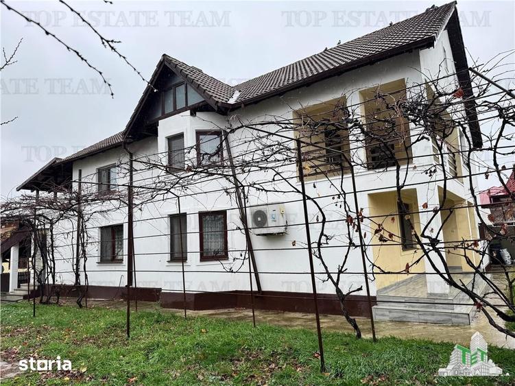 Casă cu 7 camere cu Teren 2665 Mp în Odobești
