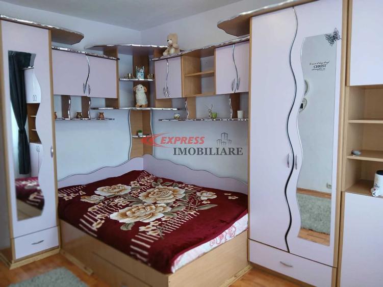 Apartament cu 3 camere semidecomandat în Dristor
