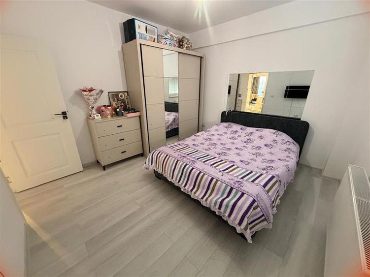 Apartament cu 2 camere decomandat în Aeroport