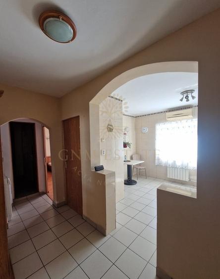 Apartament cu 2 camere decomandat, mobilat în Sebastian