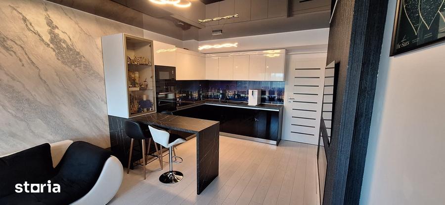 Apartament cu 3 camere în Piața Centrală