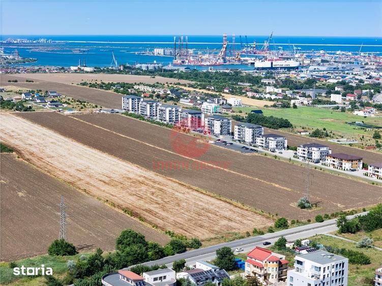 Teren de 17500 mp, în Central
