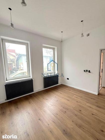 Casă cu 3 camere cu Teren 298 Mp în Central