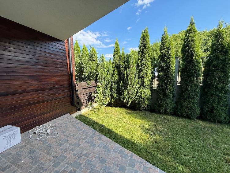 Duplex cu 4 camere cu Canalizare în Popas Păcurari