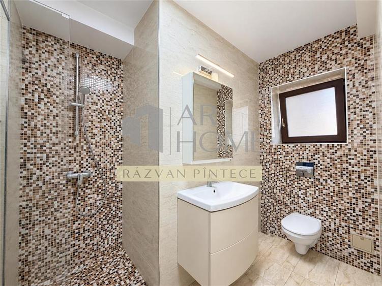Casă individuală cu 4 camere cu Piscina în Păuleștii Noi