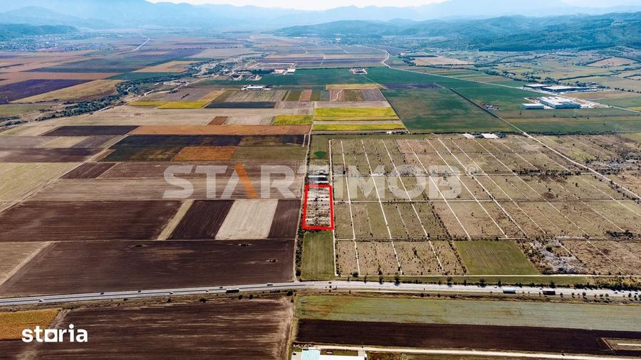 Teren de 13750 mp, în Central