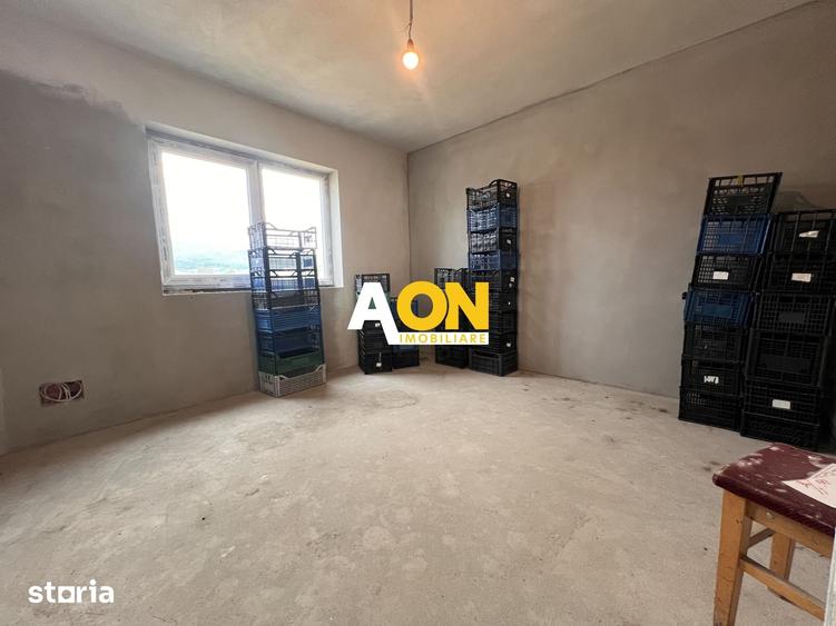 Casă cu 5 camere cu Teren 592 Mp în Micești