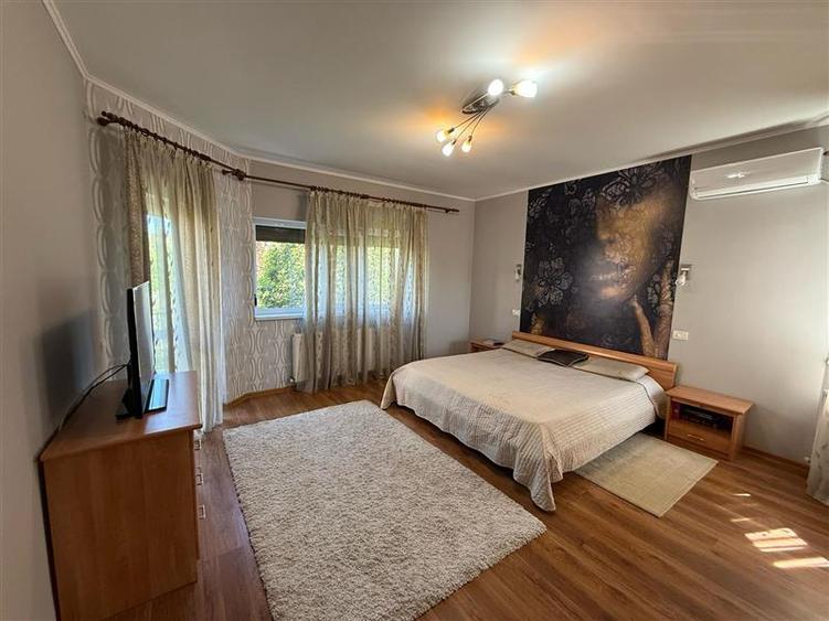 Vila de vanzare   Trapezului - 4