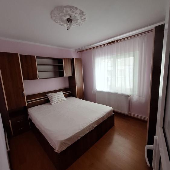 Inchiriez apartament 2 camere - 3