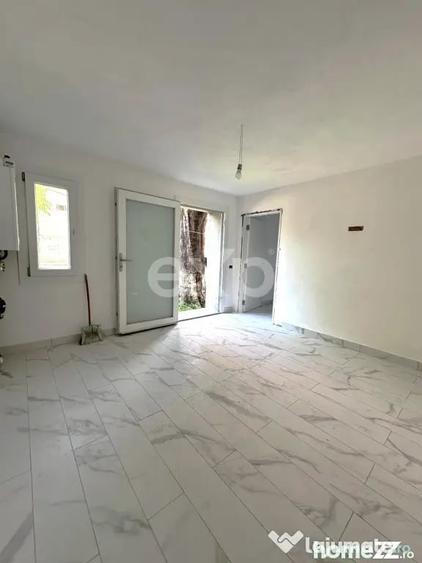 Apartament cu 2 camere semidecomandat în Micro 8