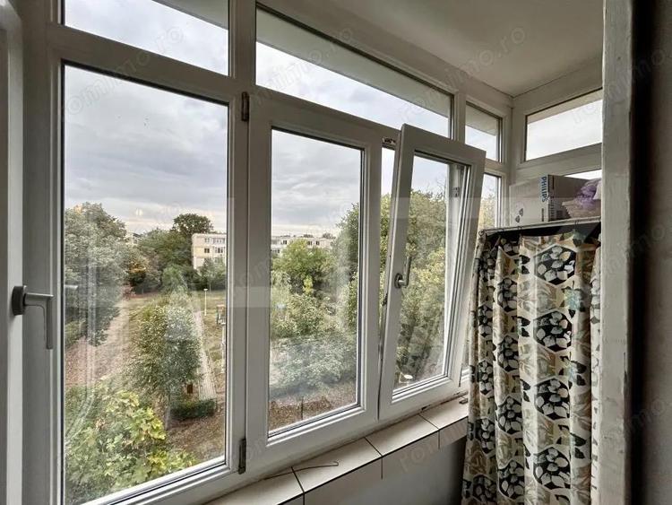Apartament cu 3 camere semidecomandat în Cina