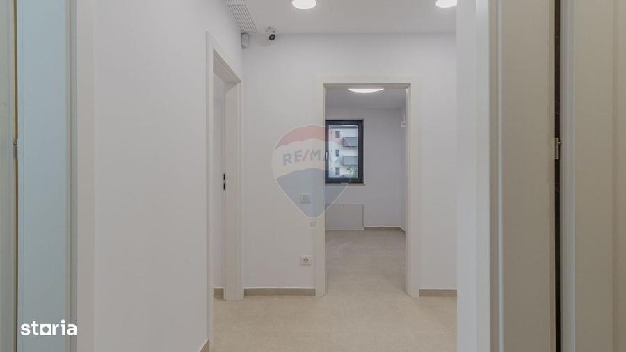 Apartament cu 4 camere în Central