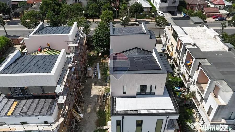 Casă cu 7 camere cu Teren 300 Mp în Ultracentral