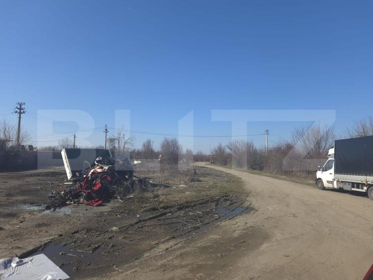 Spațiu industrial, de 1,200 mp, în Titu