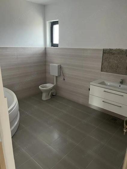 Vand duplex la cheie - suprafa?a utila este de 110 m2 , 3 dormitoare - 17