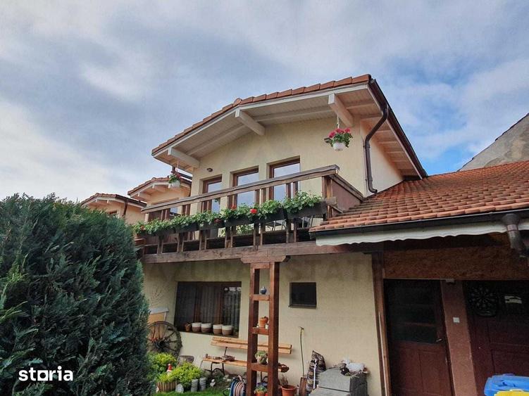 Casă cu 6 camere cu Teren 336 Mp în Ștrand