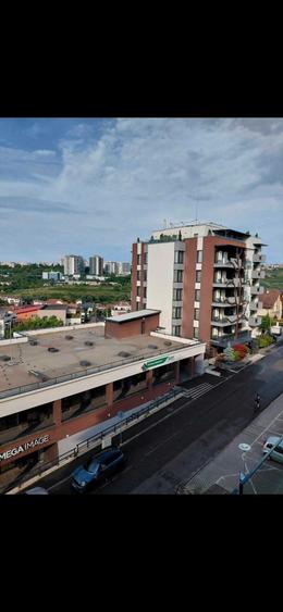 Apartament cu 3 camere semidecomandat în Mănăștur