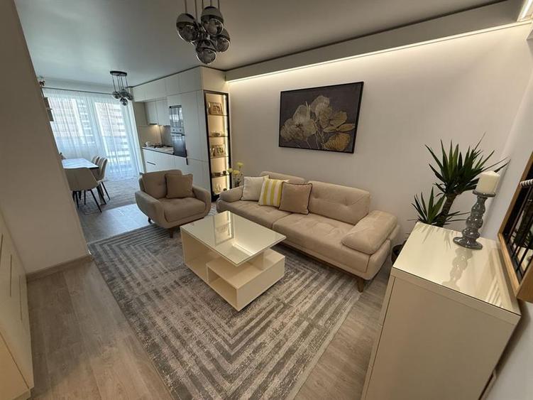 Apartament cu 2 camere semidecomandat, mobilat în Copou